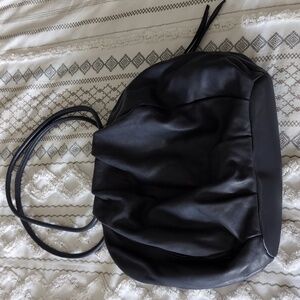 Hobo Devine soft leather bag (Navy)